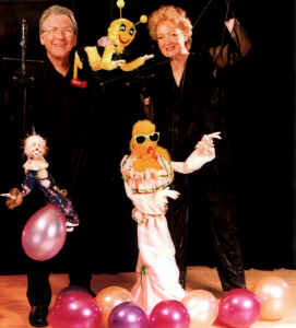 cameo puppets.jpg (82729 bytes)